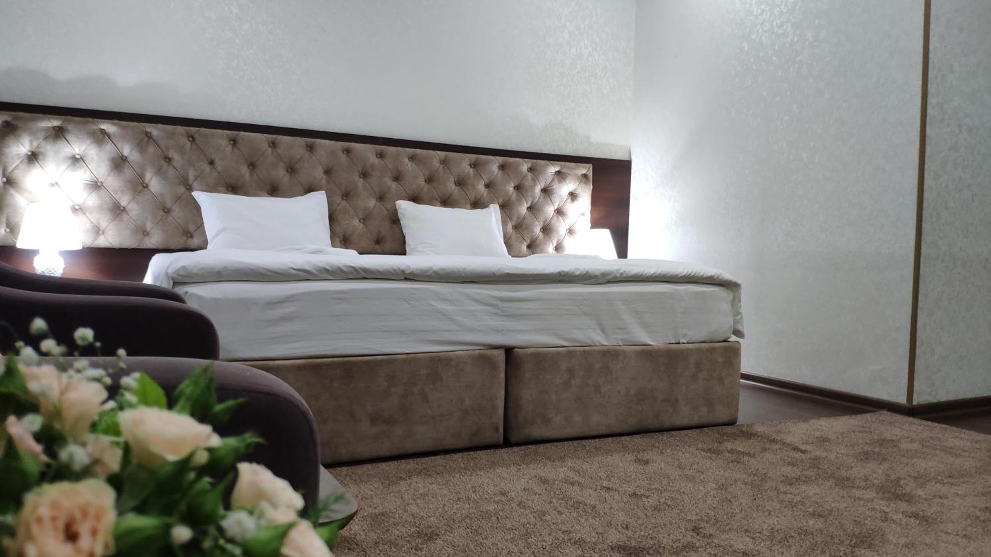 Grand Turon Plaza Hotel Tashkent Esterno foto