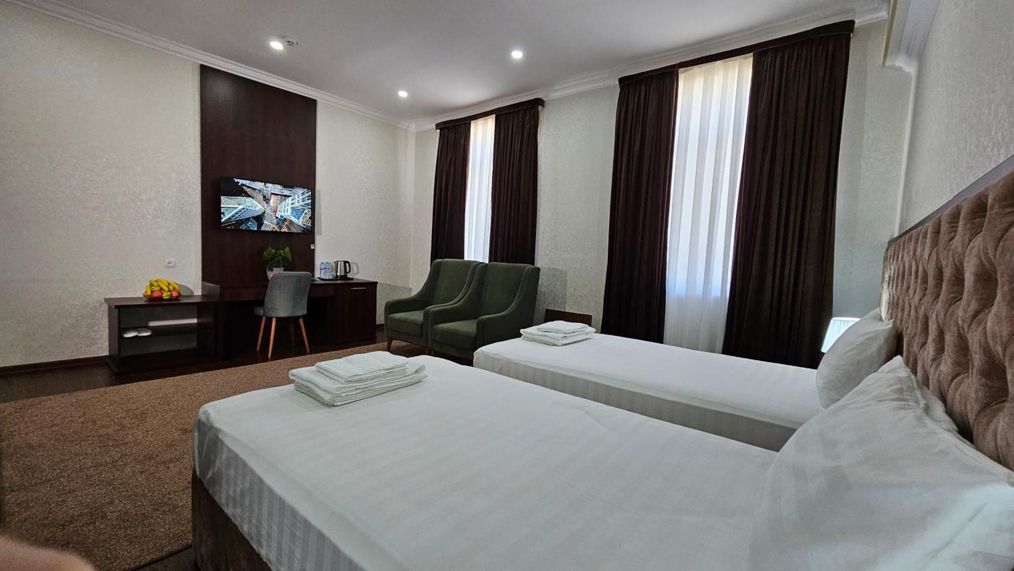 Grand Turon Plaza Hotel Tashkent Esterno foto