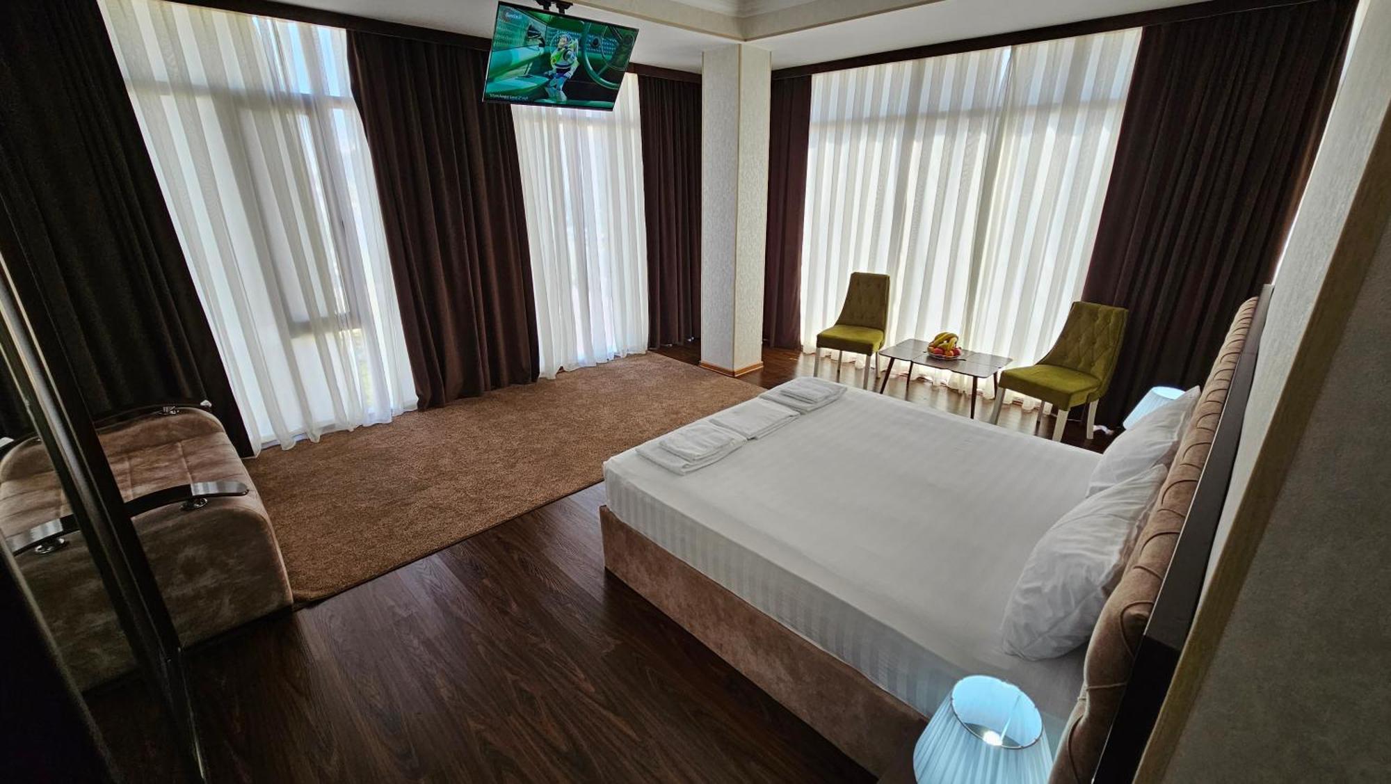 Grand Turon Plaza Hotel Tashkent Esterno foto