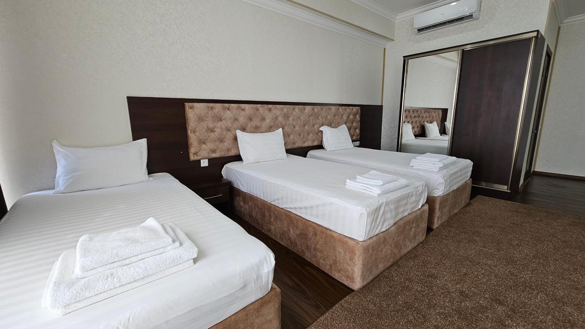 Grand Turon Plaza Hotel Tashkent Esterno foto