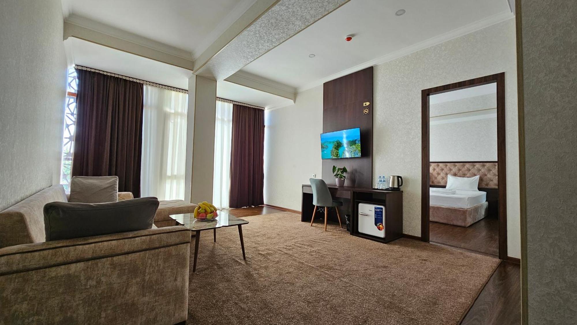 Grand Turon Plaza Hotel Tashkent Esterno foto