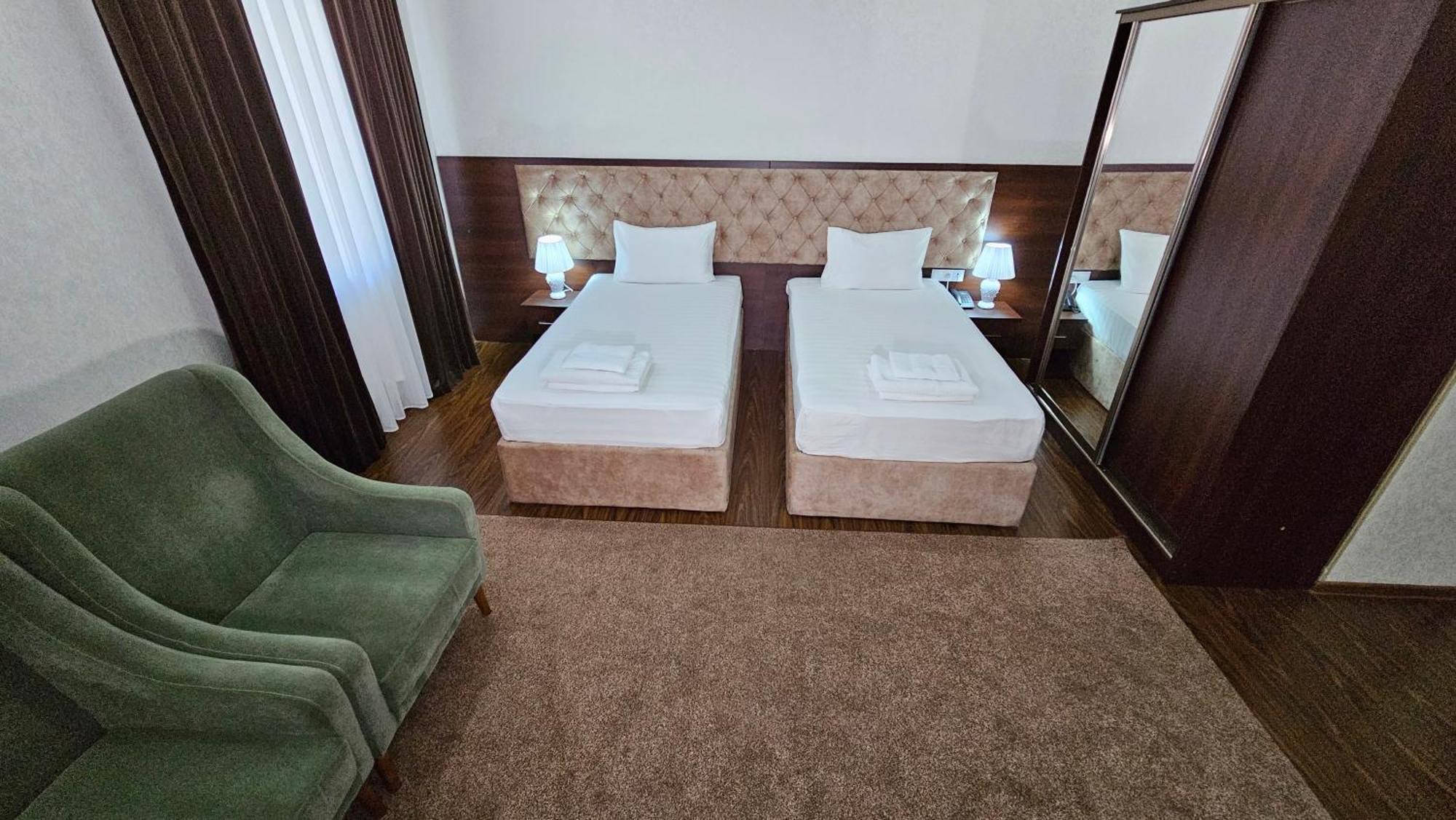 Grand Turon Plaza Hotel Tashkent Esterno foto