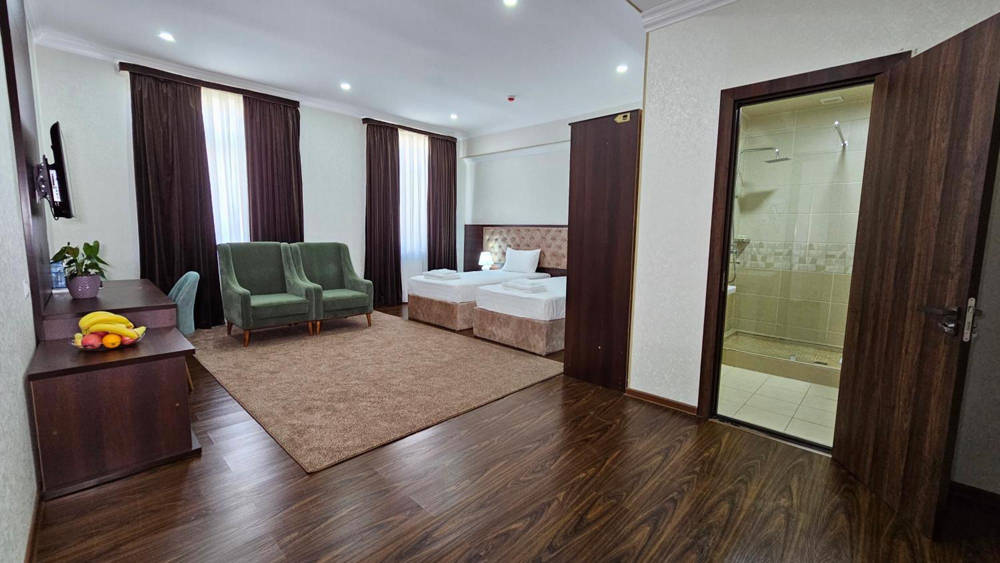 Grand Turon Plaza Hotel Tashkent Esterno foto