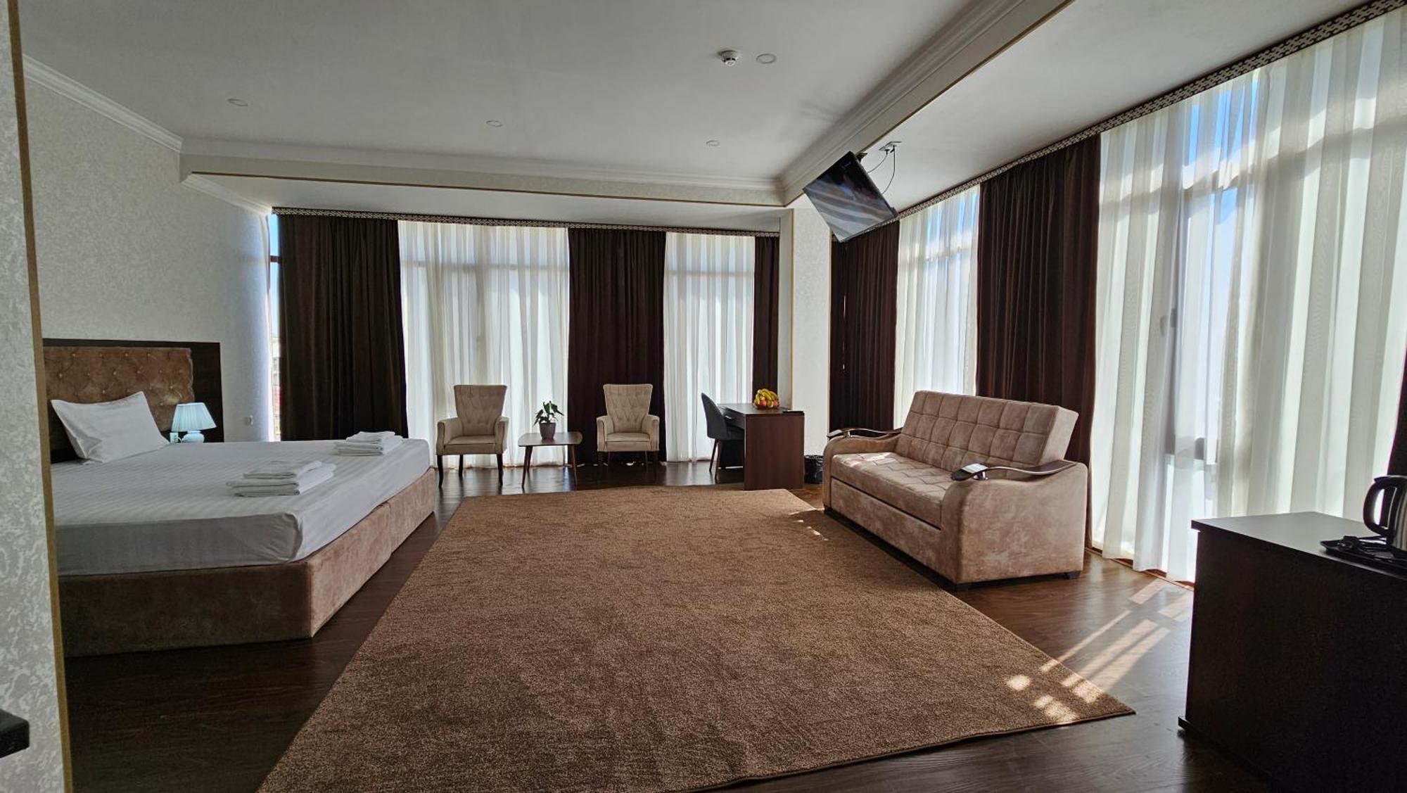 Grand Turon Plaza Hotel Tashkent Esterno foto